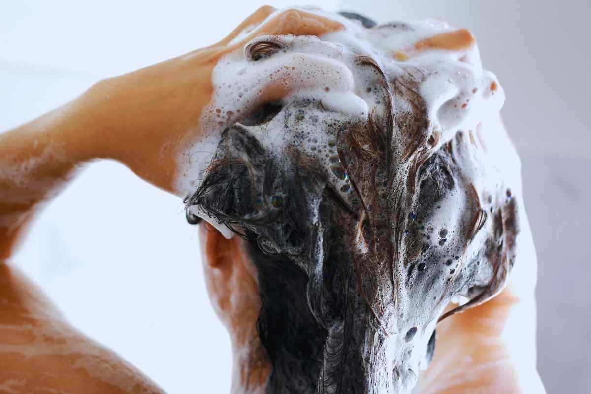 ogni quanto lavare i capelli